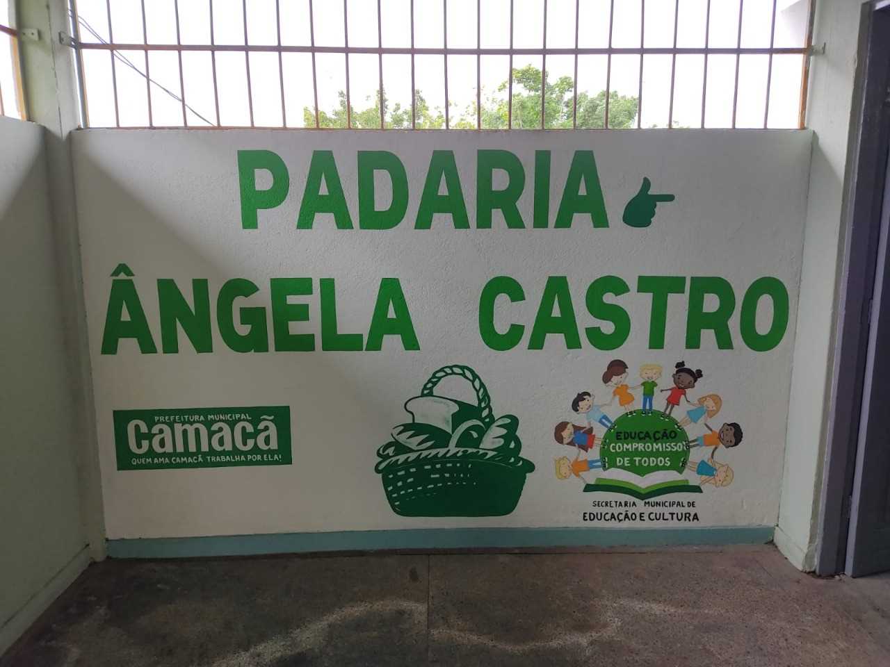 Camacã: Secretaria da Educação reinaugura a padaria e homenageia Ângela Castro